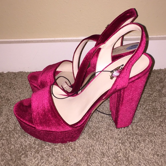 Heels - Picture 6 of 8